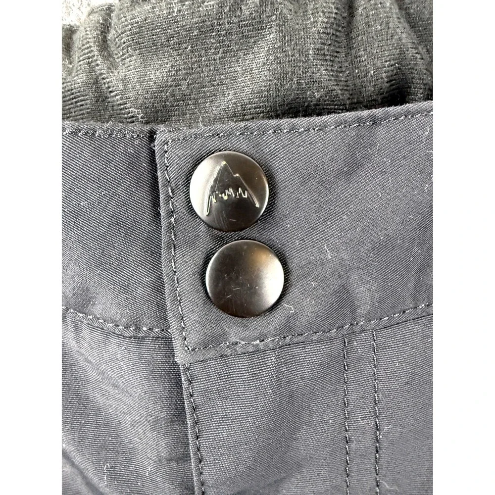 Burton cargo snow